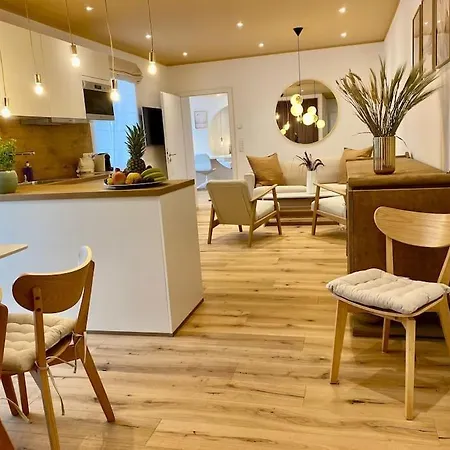 Komfort - Suite Zentral, Mit Balkon Und Waschmaschine Düsseldorf Extérieur photo