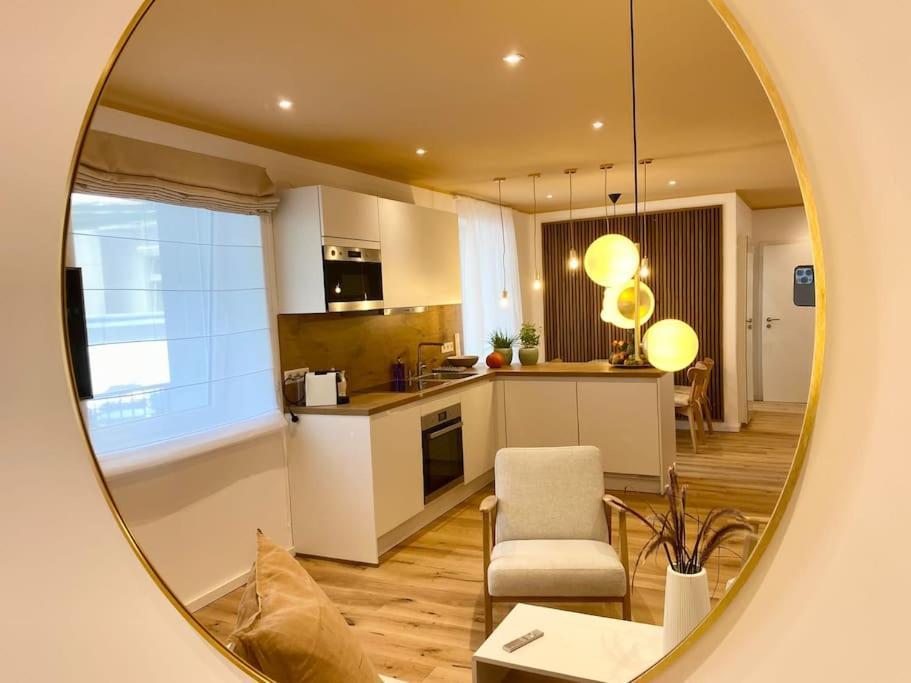 Komfort - Zentral, Mit Balkon Und Waschmaschine Appartement